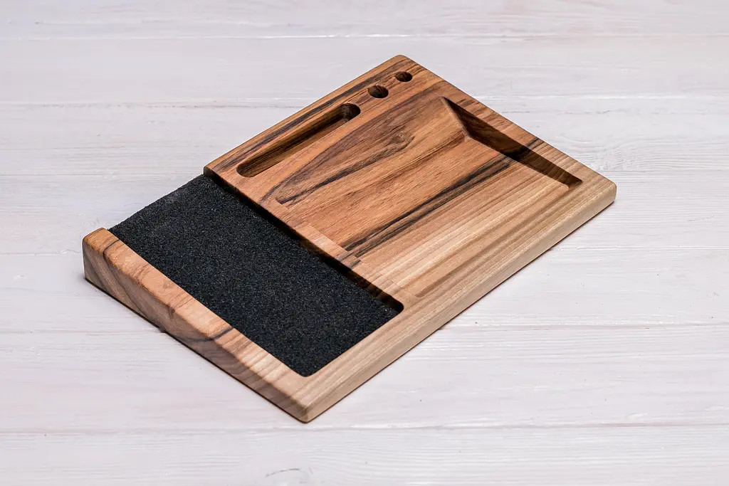 Підставка з дерева для гаджета QI ecoWalnut 270х180х33 мм