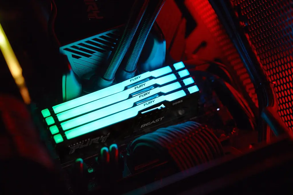 Пам'ять ПК DDR5 16GB KIT (8GBx2) 5200 FURY Beast RGB Kingston teh0024806 - фото 5