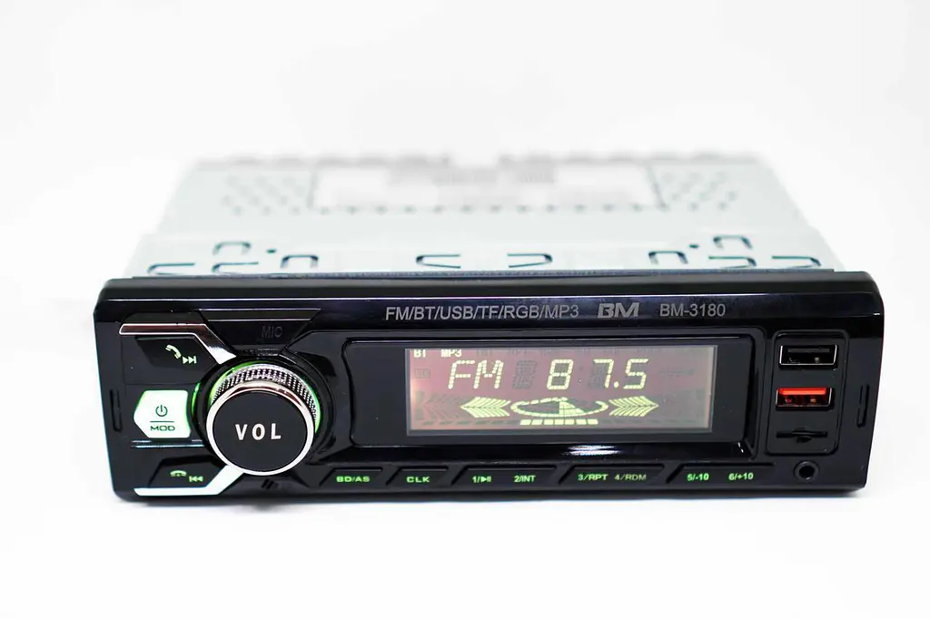 Автомобільна магнітола 1DIN з Bluetooth, RGB-підсвіткою та LCD-дисплеєм, ресивер в авто з підтримкою USB, TF/microSD і AUX, MP3 - фото 4