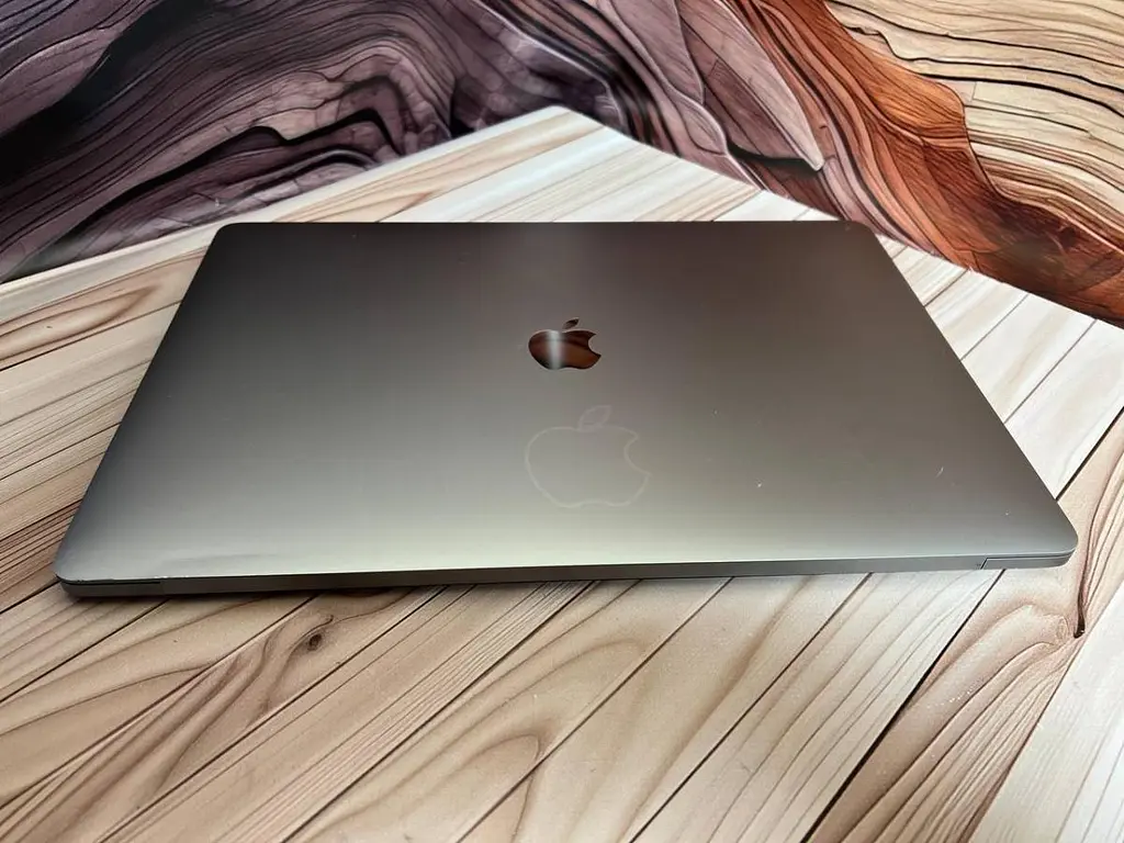 Ноутбук Apple MacBook Pro 15" i7-8850H/32/512 (C02YH0T4JGH6) Б/в - фото 8
