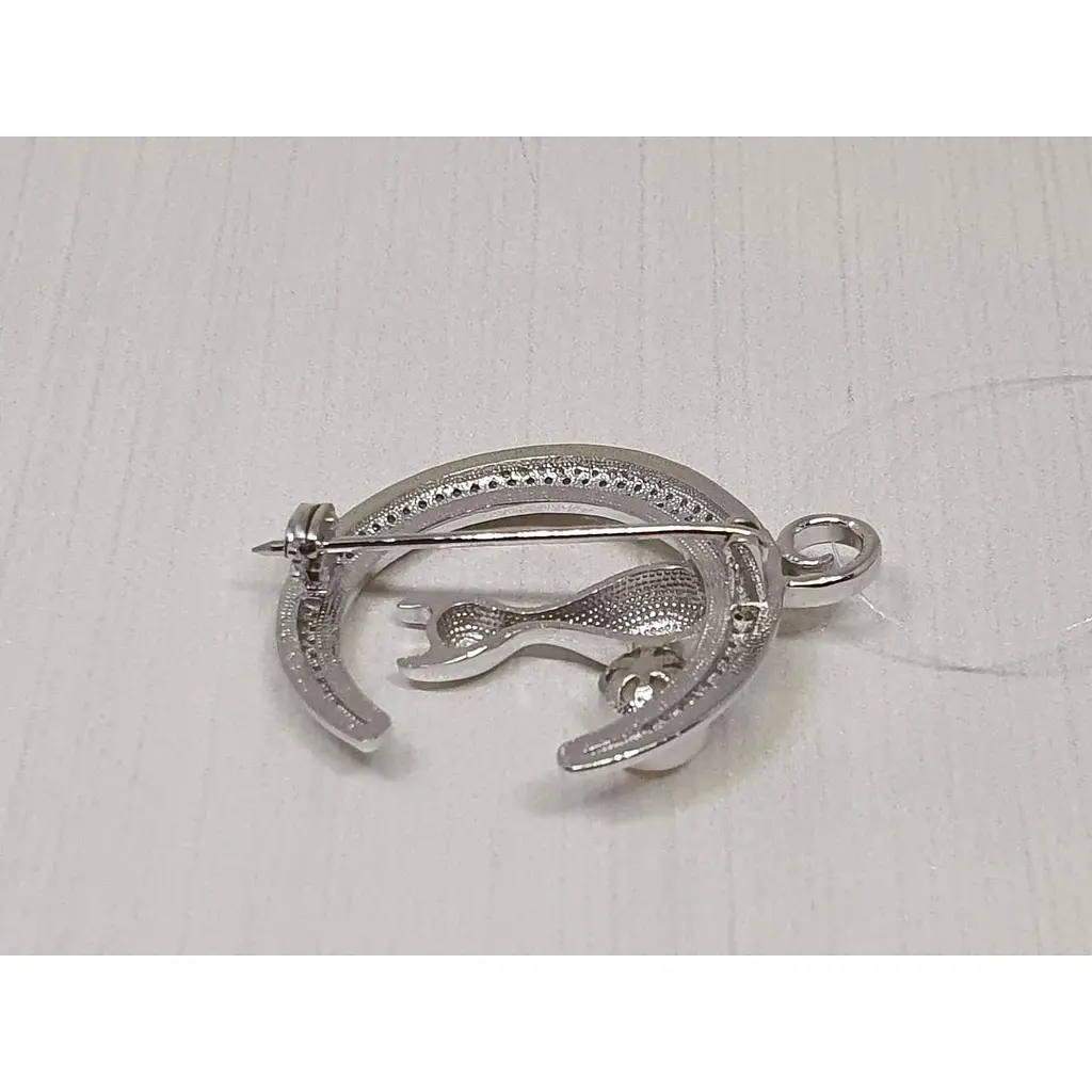 Серебряная брошь Dear Кошка с жемчугом. 9011.1С - фото 3