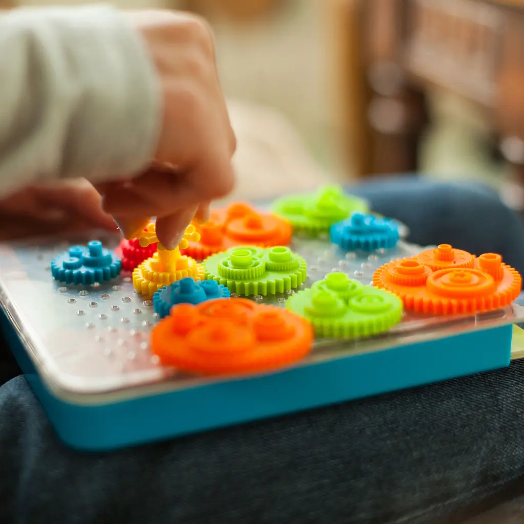 Головоломка Fat Brain Toys Crankity Разноцветные шестеренки (F140ML) - фото 4