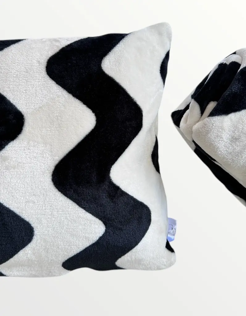 Подушка Ecotton For Pets 50х70 для домашніх улюбленців Zig-zag чорно-білий (25048)