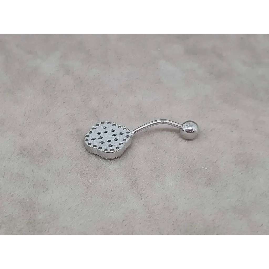 Серебряная серьга для пирсинга пупка Ирий Клевер с красным гранатом. 6025.4 - фото 3