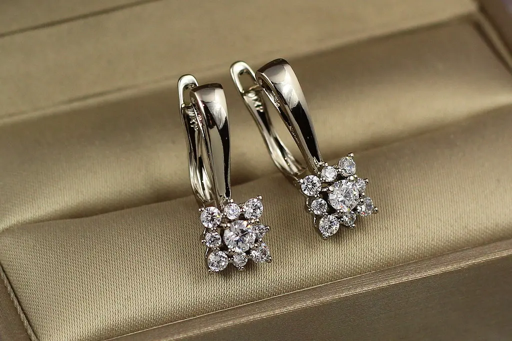 Сережки Xuping Jewelry сором'язливість 2.1 см сріблясті - фото 2