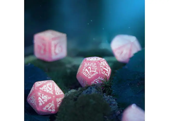 Набор кубиков Elvish Shimmering pink & White Dice Set , 7 шт. (SELV11) - фото 6