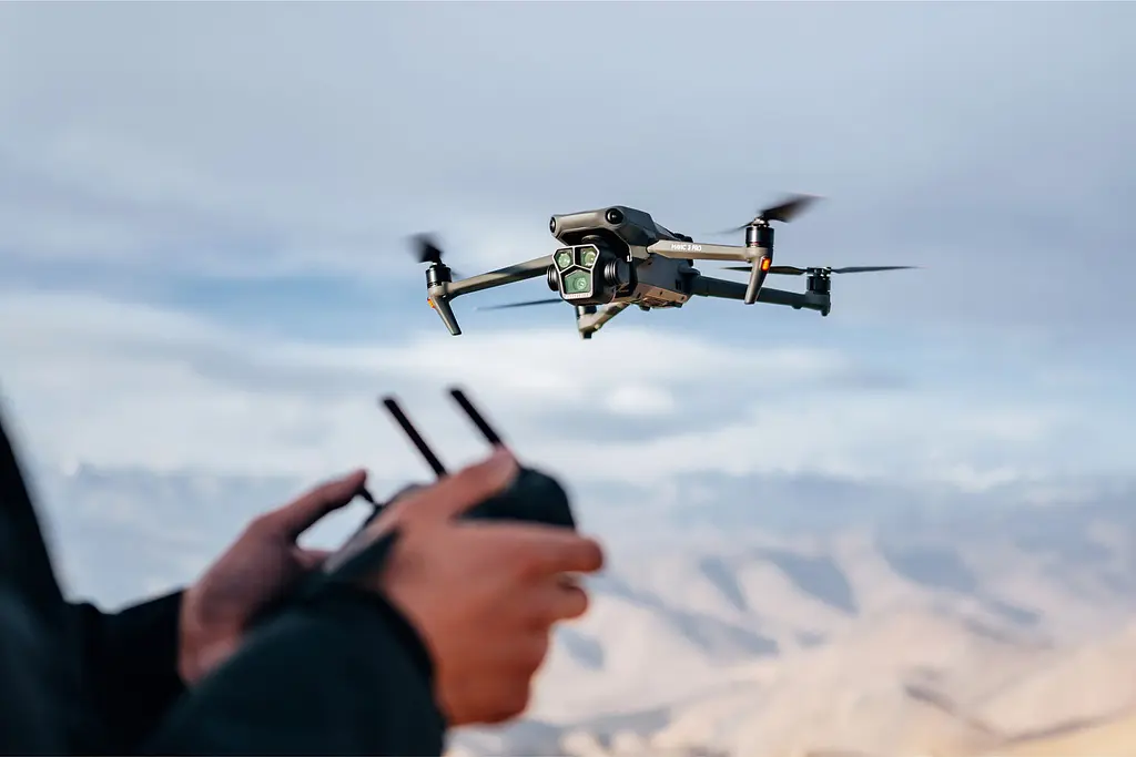 Квадрокоптер DJI Mavic 3 Pro Fly More Combo with DJI RC Pro (CP.MA.00000662.01) [84182] - фото 6