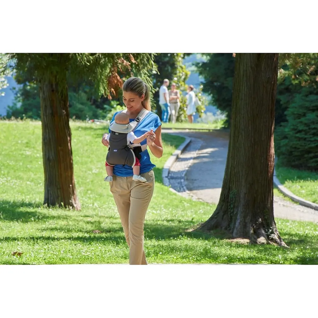 Сумка нагрудная Chicco EasyFit темно-серая (79154.77.07) - фото 4