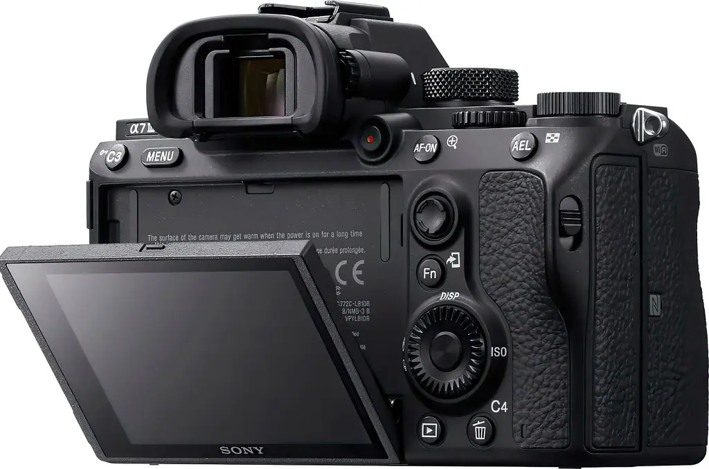 Бездзеркальний фотоапарат Sony Alpha A7 III Body Black (ILCE7M3B.CEC) UA [87425] - фото 3