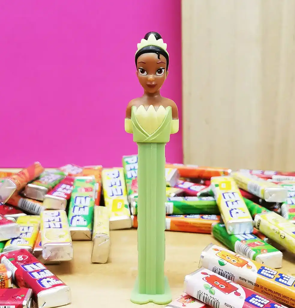 Диспенсер з цукерками Pez Disney Princess Collection Тіана 17г - фото 5