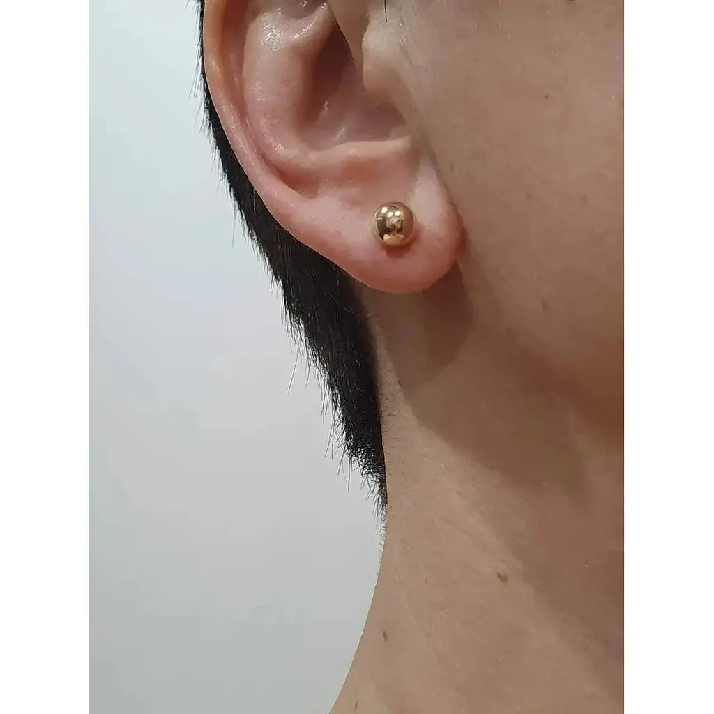 Золотая моносерьга-пуссета Favoritum Шарик. 210115_7/1 - фото 2