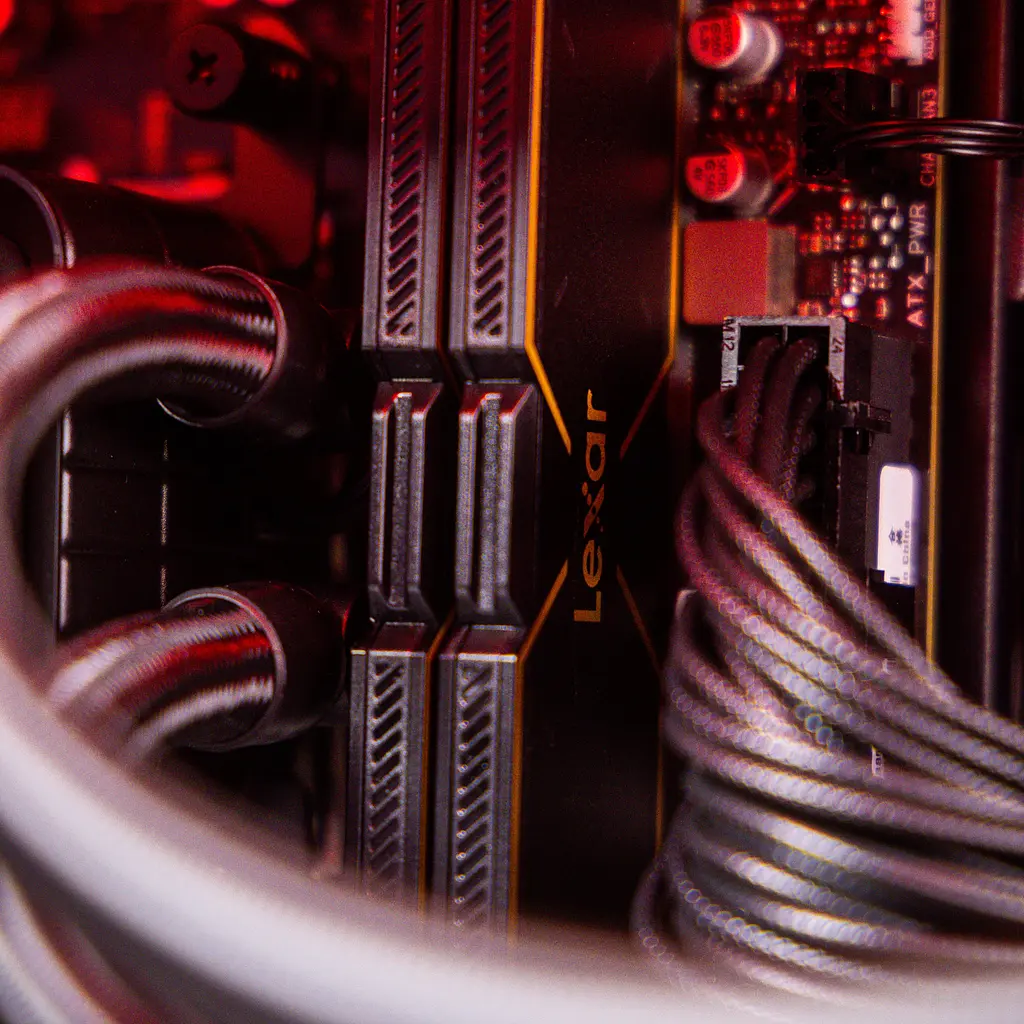 Комп'ютер Powered by ASUS_544 (RTX 5070 Ti 16 Гб, Ryzen 5 7500F, DDR5 32 Гб, SSD 1 ТБ.) - фото 8