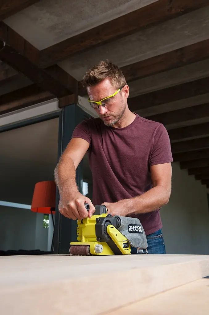 Шлифмашина ленточная аккумуляторная ONE+ R18BS-0 18В Ryobi teh0025376 - фото 4