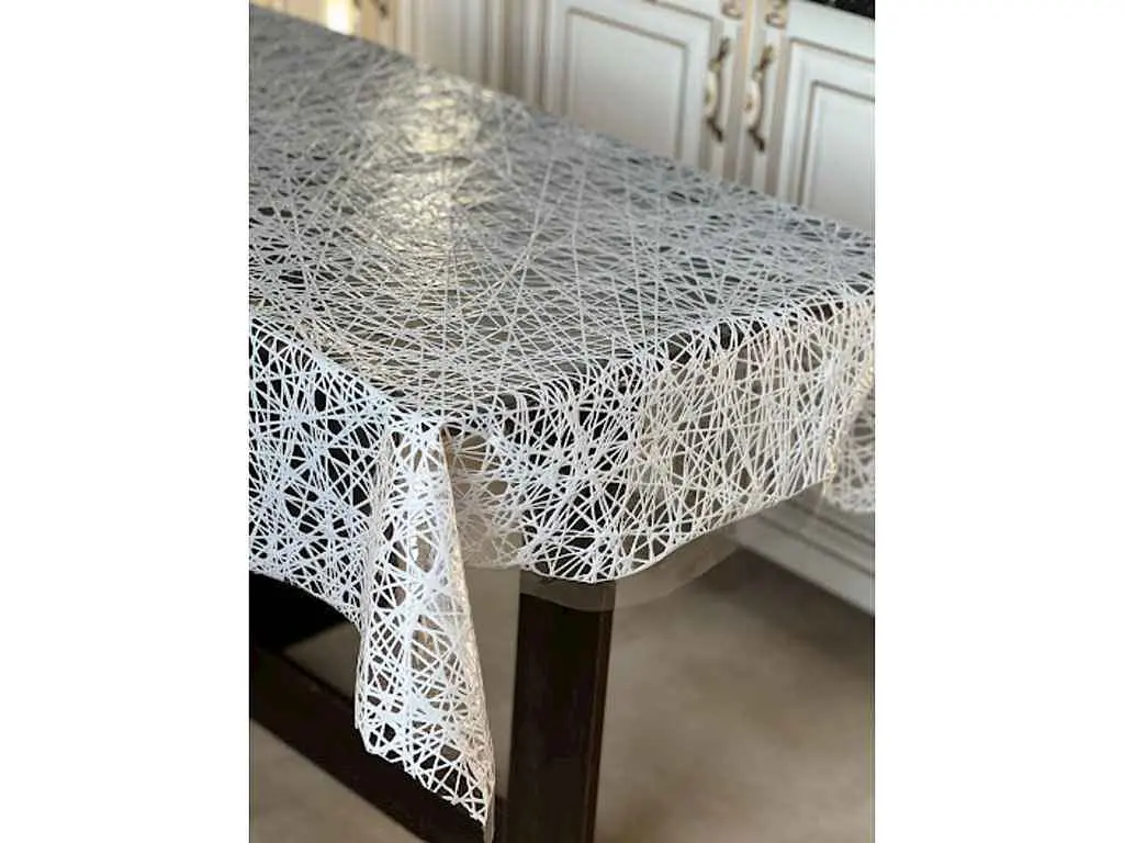 Скатертина SELENA-LACE ПВХ д/столу ажурна "Візерунок біла" 1,35*1,1м