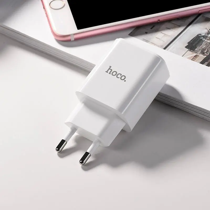 Зарядний пристрій 2USB Hoco C63A LCD 2.1A White - фото 3