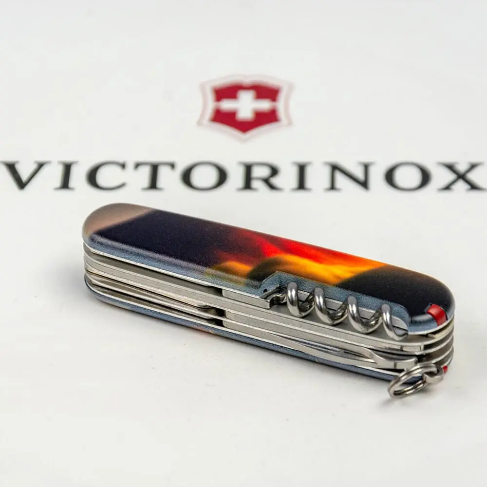 Ніж Victorinox Huntsman Zodiac 91мм 15функ Фантастичний дракон - фото 7
