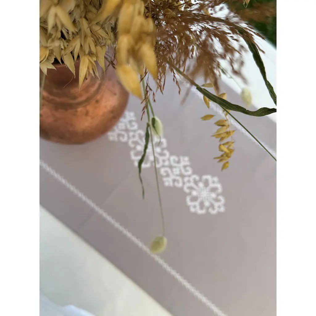 Ранер DUCK Grey з білою вишивкою 45 х 170 см (25257) - фото 3