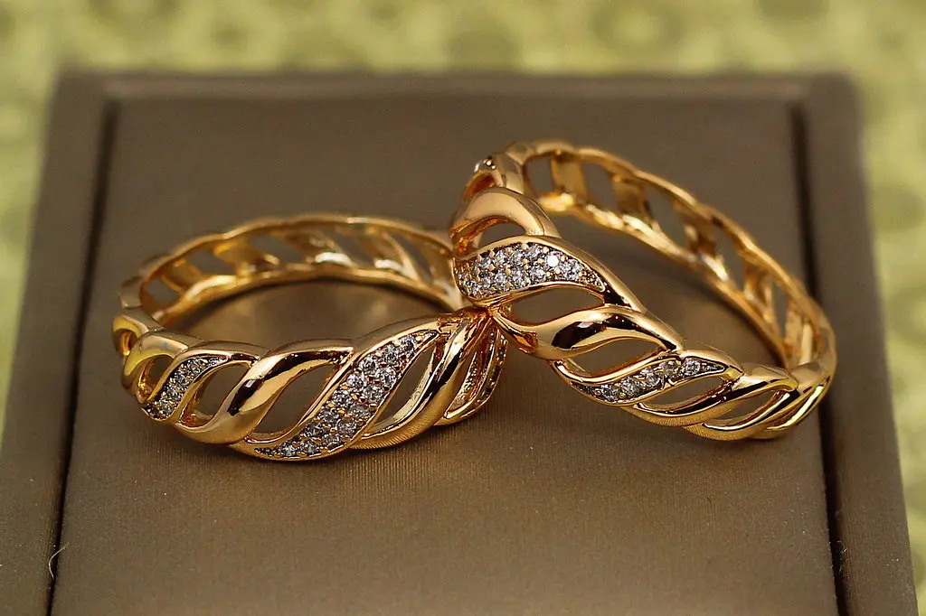 Кільце Xuping Jewelry різні хвилі р 16 золотисте - фото 2