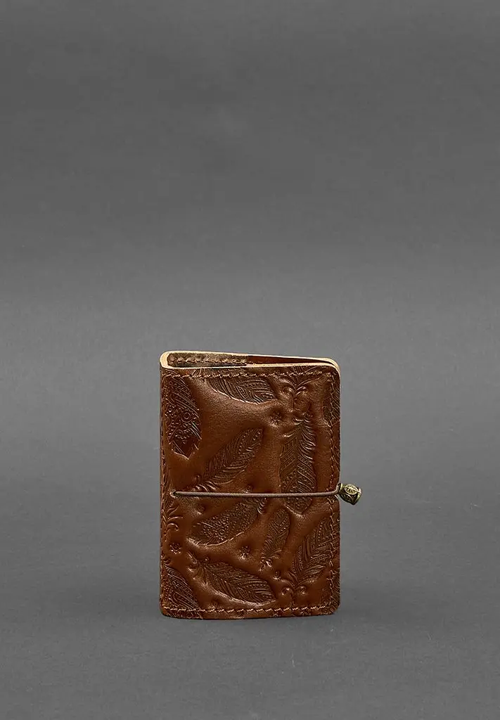 Женский кожаный кард-кейс 7.0 светло-коричневый с перьями. - фото 2