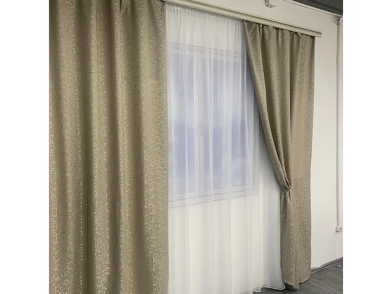 Льняні мармурові блекаут штори бежевого кольору 2шт. 150х270 з білим шифоновим тюлем 400х270, на тасьмі ALBO pbe0052666 - фото 9