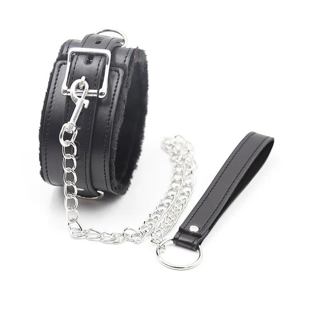 Нашийник з повідцем Fetish Addict Collar With Metal Leash (чорний)