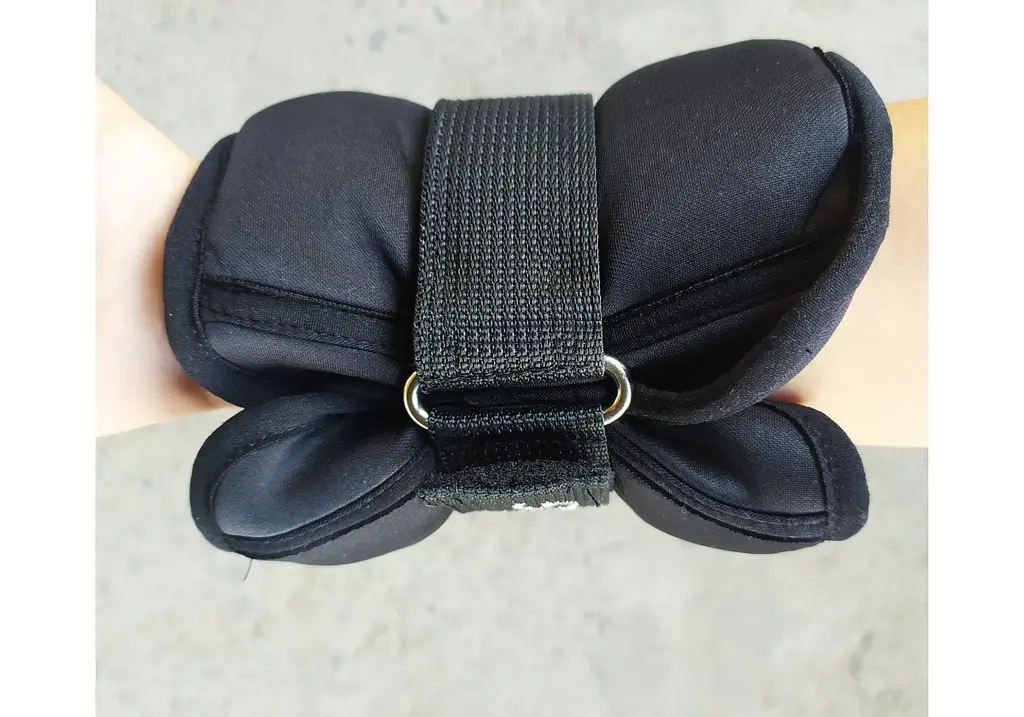 Обтяжувачі для ніг та рук з металом EasyFit MYAKI по 2 кг (пара) (EF-AWTN-200) - фото 3