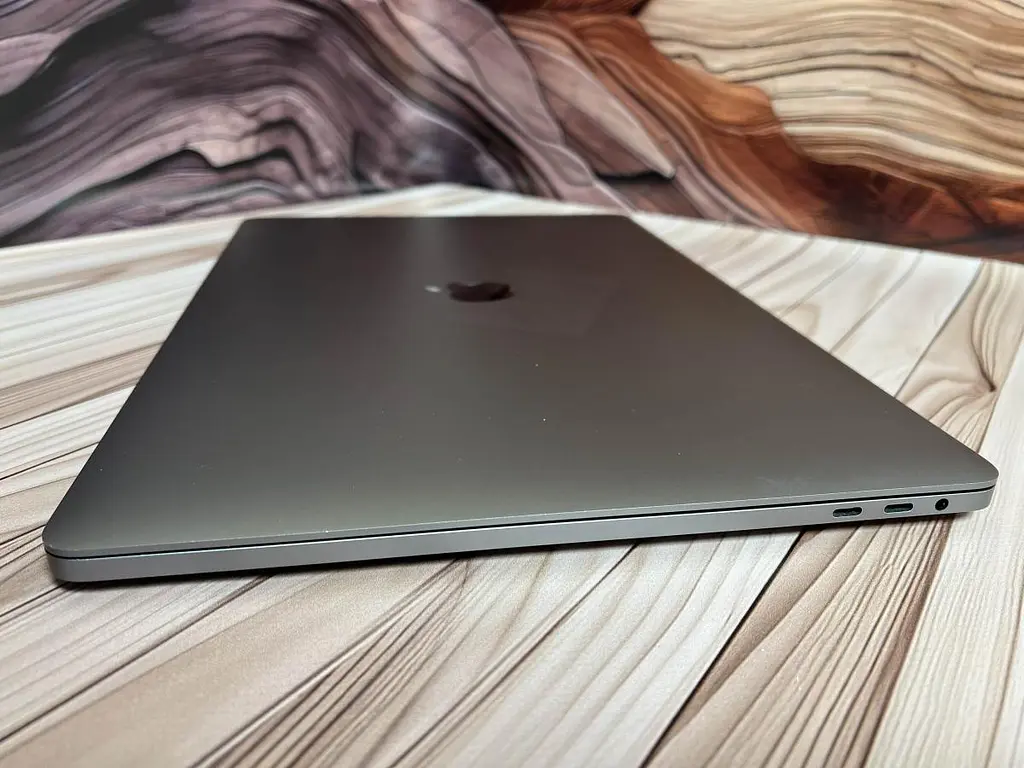 Ноутбук Apple MacBook Pro 16" i9-9880H/32GB/1TB (C02ZP4W2MD6T) Б/в - фото 6
