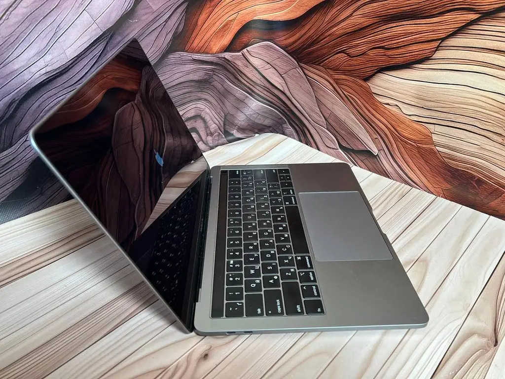 Ноутбук Apple MacBook Pro 13" A1989 i7-8559U/16/500 (C02XJ0SZJHD2) Б/в - фото 4