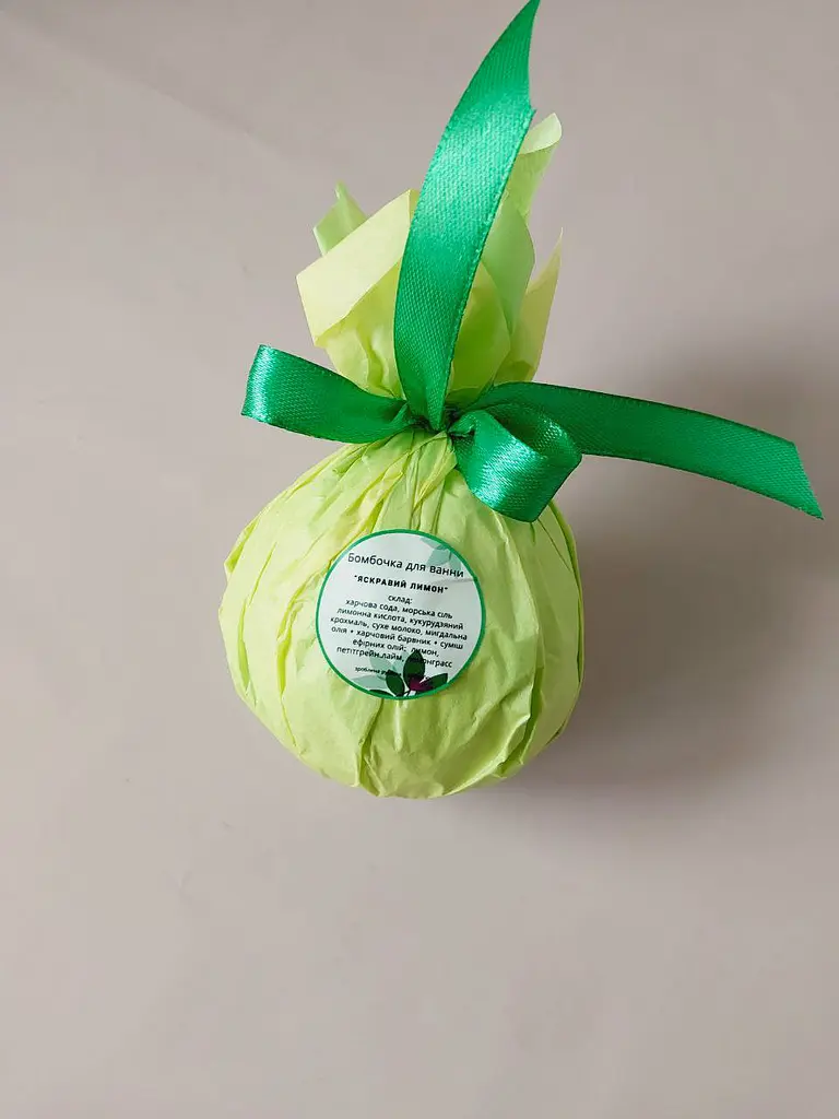 Бомбочка-гейзер для ванни Svich Shop Iren Osadcha Яскрава нота лимона 180 г - фото 5