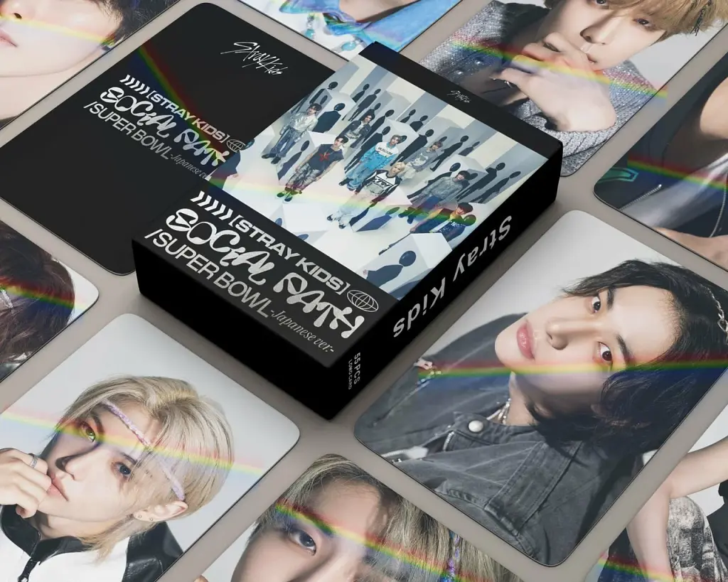 Ломо Карти Lomo Card China Stray Kids / SKZ Стрей Кідс голографічні СС C SK 13 - фото 4