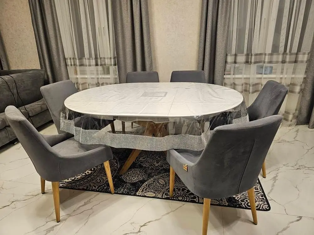 Скатертина силіконова овальна зі стразовою стрічкою 165х110 см срібний - фото 6