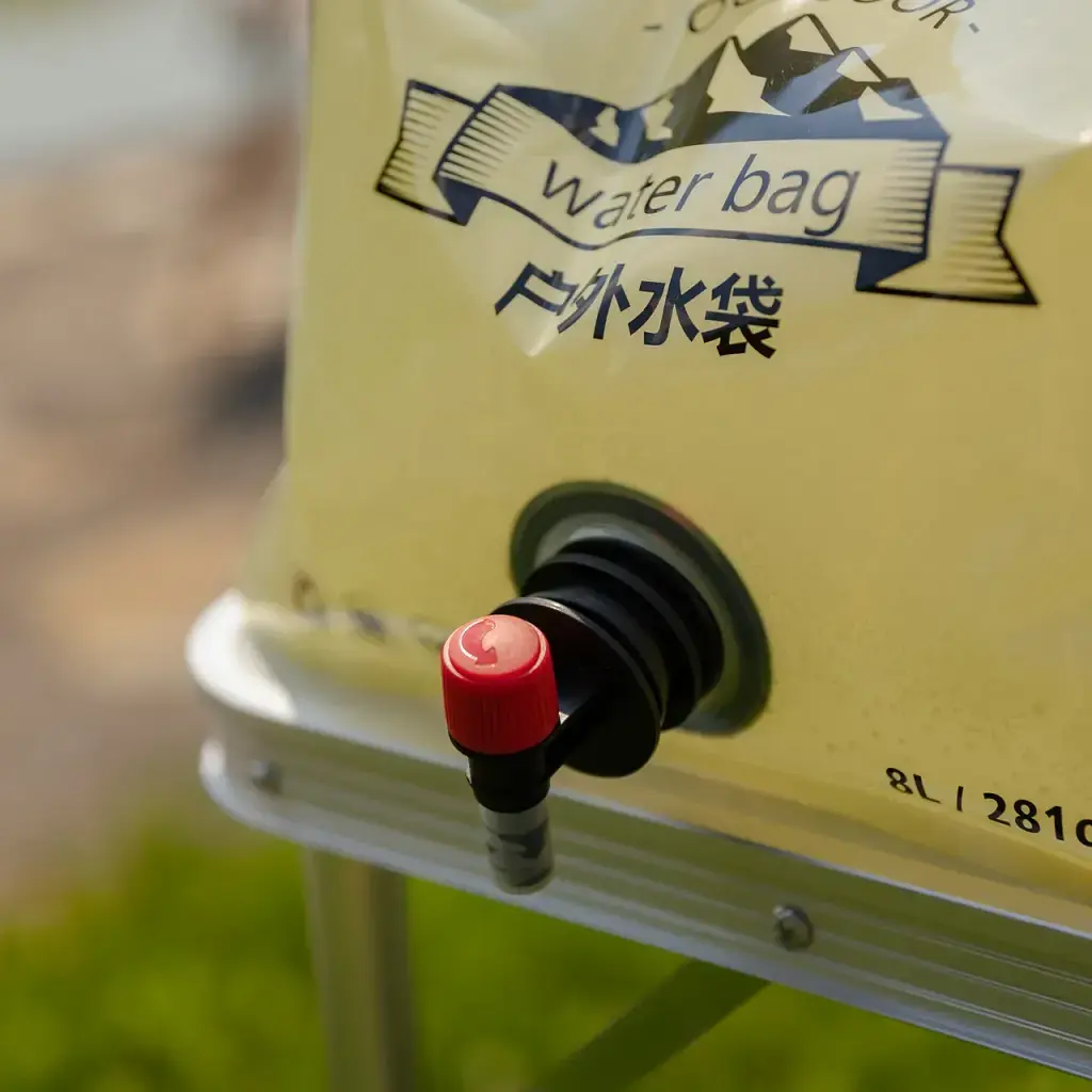 Канистра-пакет для воды на 8 литров с краном 42х31 см LUGI LU-031 - фото 6