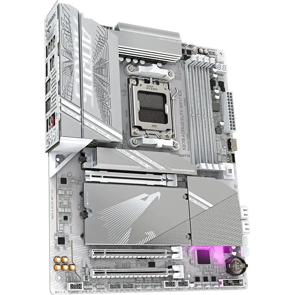 Материнська плата Gigabyte X870 Aorus Elite WIFI7 ICE, X870, 4xDDR5, Int.Video (CPU), 4xSATA3, 4xM.2, 1xPCI-E 5.0 x16, 1xPCI-E 4.0 x16, 1 ALC1220, Realtek 2.5GbE, WiFi 7, Bluetooth 5.4, HDMI/2xType-C, ATX - фото 3