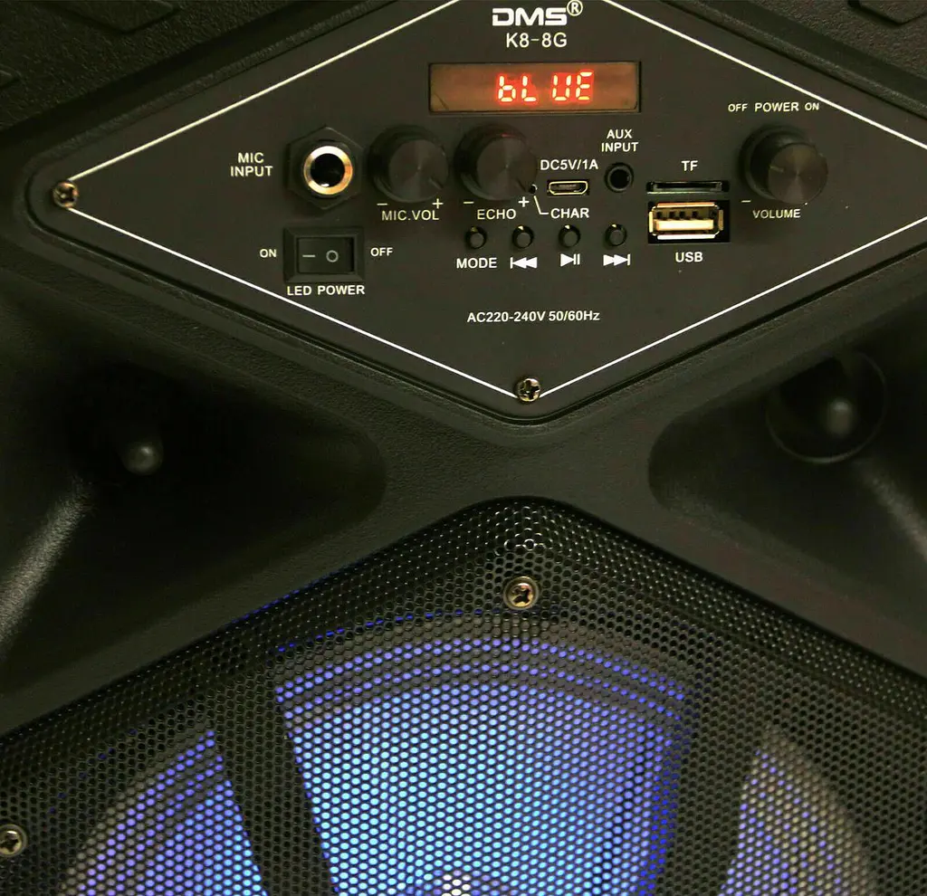 Колонка акумуляторна DMS K8-8G Bluetooth, USB, MP3, Wireless LED - фото 6
