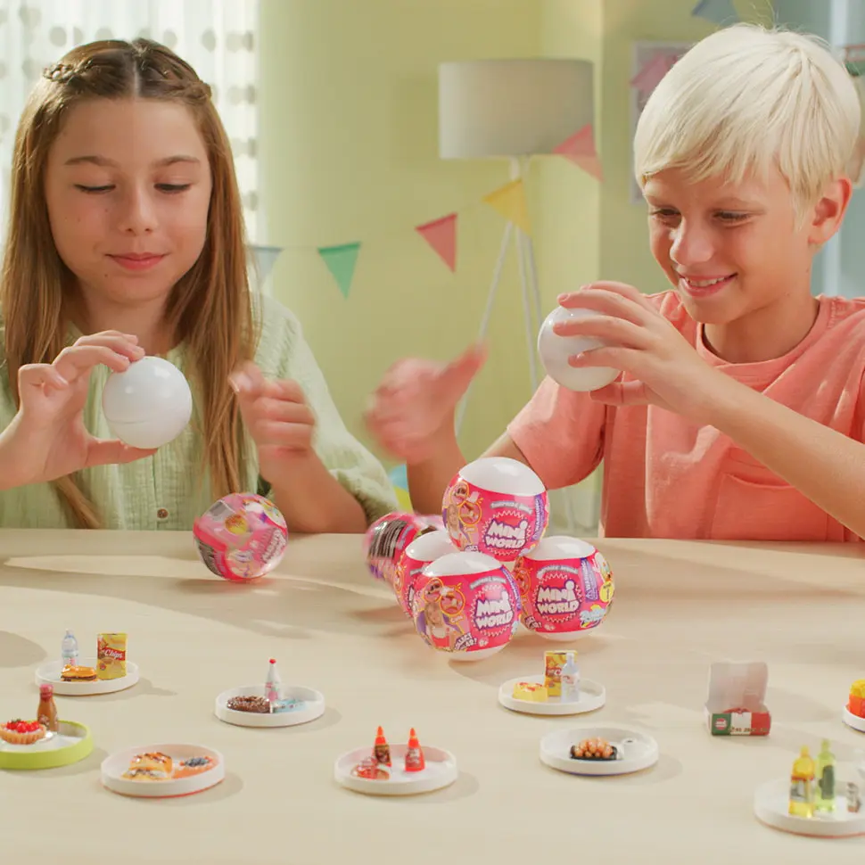 Ігровий набір з сюрпризом Пікнік Mini World 2305003 зі стікерами - фото 9
