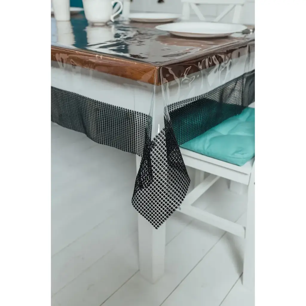 Скатерть силиконовая с черной стразовой лентой 210х130 см - фото 1