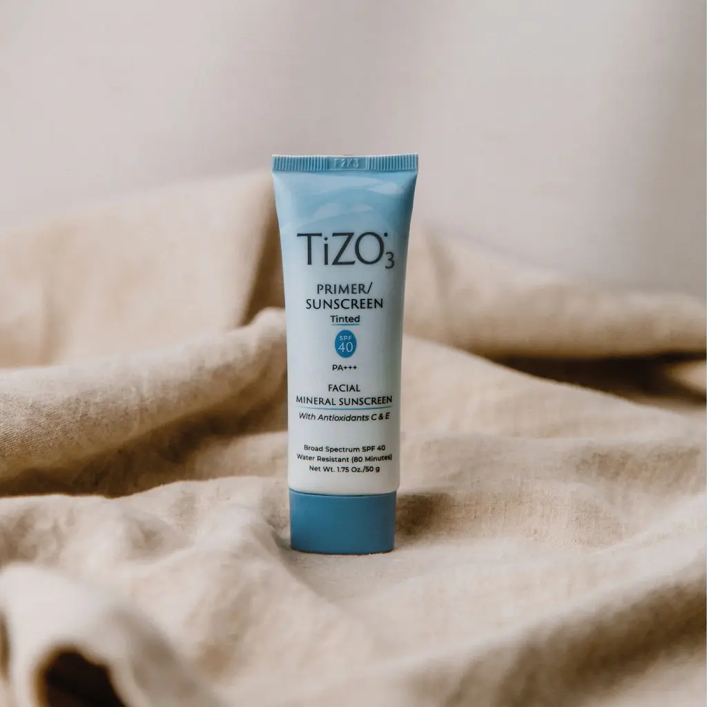 Крем-праймер сонцезахисний з відтінком TiZO 3 Facial Primer/Sunscreen Tinted SPF 40, 50 г - фото 4