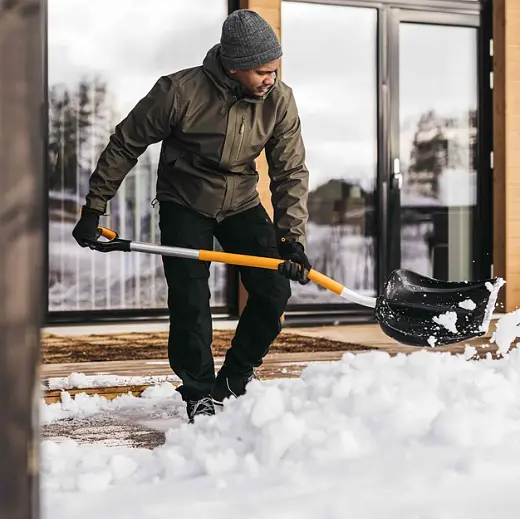 Скрепер для прибирання снігу вигнутий Fiskars X-series (1057186) - фото 5