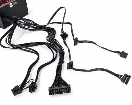 Блок питания GameMax 600 Вт GM-600B, Black, Active PFC, 12 см, 1xMolex / 3xSATA / 1x6+2-pin / 1x4+4-pin / 1x20+4-pin, защита OVP / UVP / OCP / OLP / OPP / SCP - фото 4