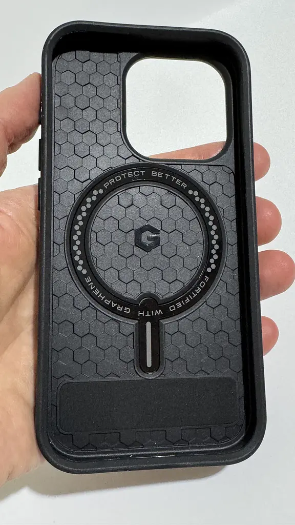 Протиударний чохол із підставкою ZAGG Gear4 Denali MagSafe для iPhone 15 Pro (6.1") Black 702312718 - фото 10