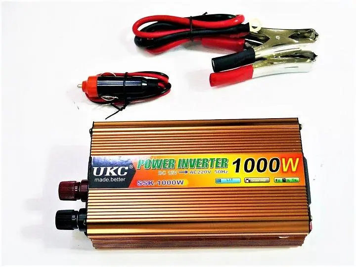 Универсальный автомобильный инвертор UKC 12V/220V 1000W преобразователь напряжения - фото 3