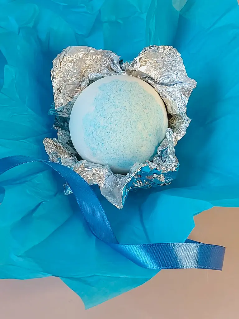 Бомбочка-гейзер для ванни Svich Shop Iren Osadcha Аромат лаванди й цитрусових фруктів 180 г - фото 5