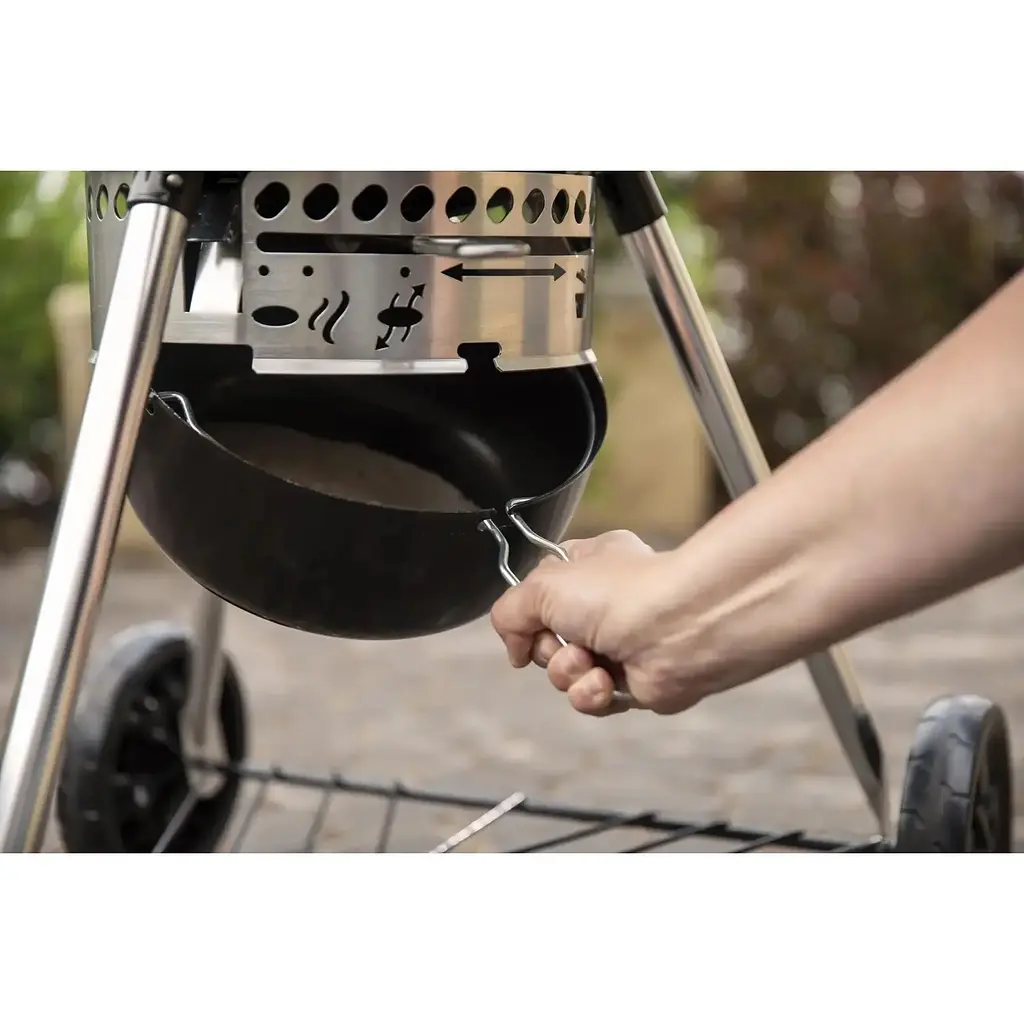 Гриль вугільний Weber Master-Touch GBS E-6755 чорний (1500230) - фото 21