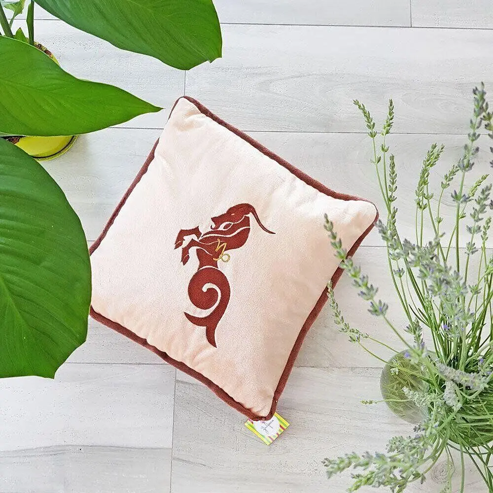 Подушка Зодіак Козеріг 32см - фото 2