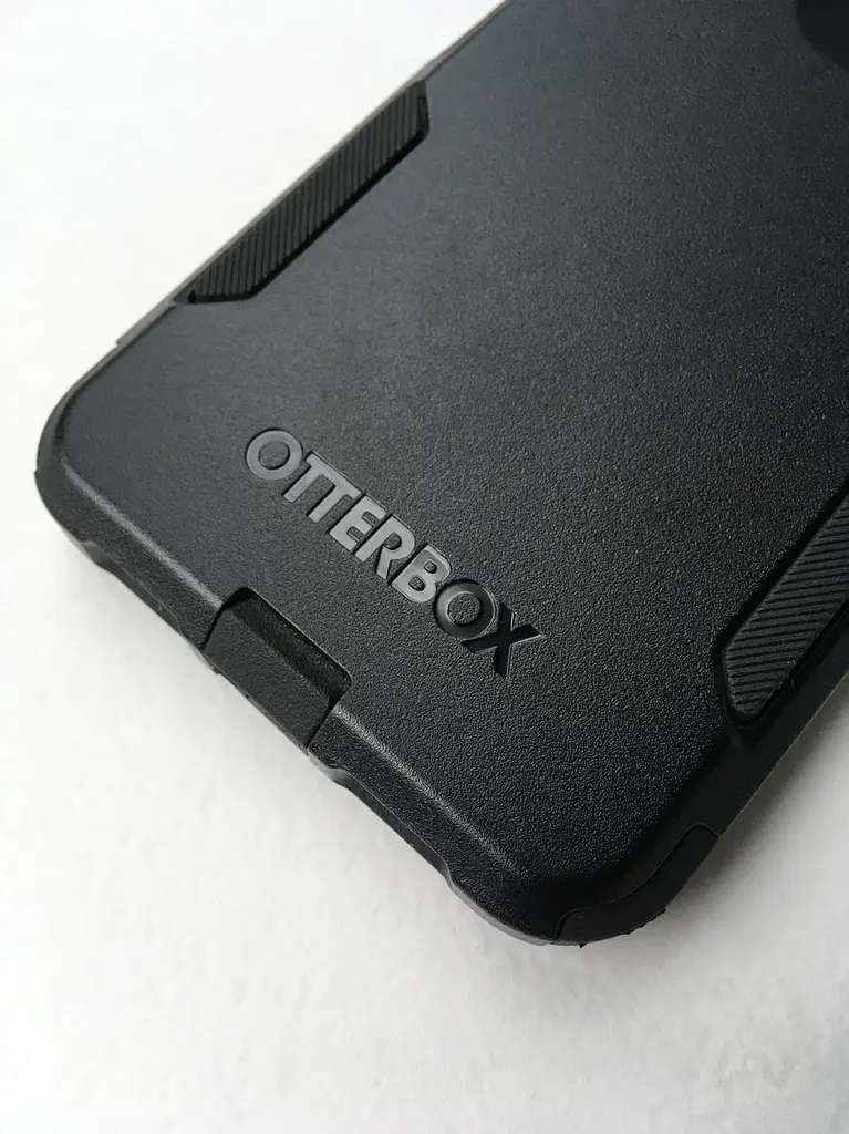 Чохол двошаровий протиударний OtterBox Commuter Series 77-80790 для Pixel 4a 5G (6.2″) Black - фото 8