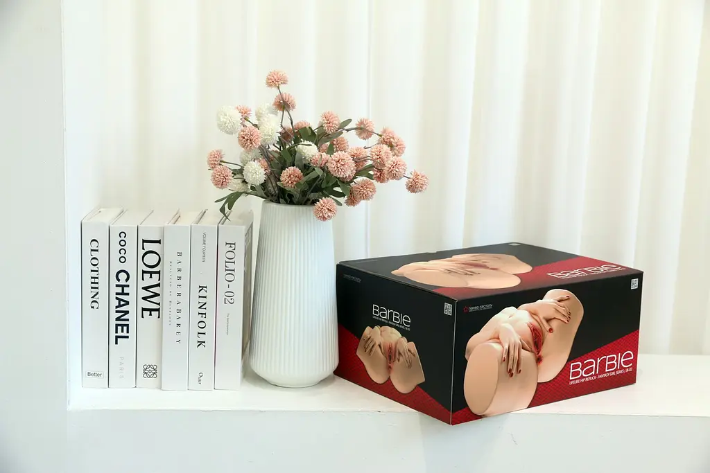 Мастурбатор-півторс Naked Factory BARBIE, вагіна + анус, 2 канали, дуже реалістичний, наскрізний - фото 12