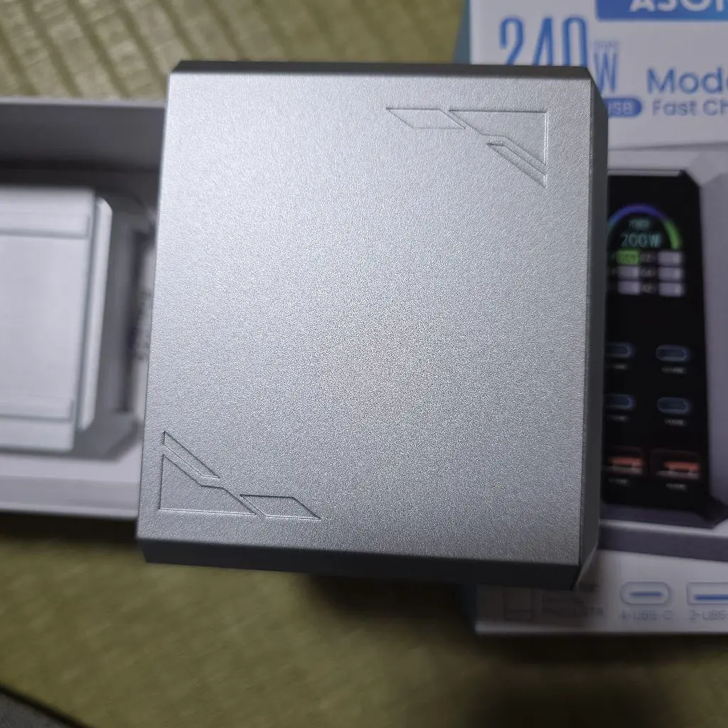 Зарядний адаптер - станція хаб живлення Asometech HW186 6-в-1 GaN 240W USB Type-C 6 портів - фото 9