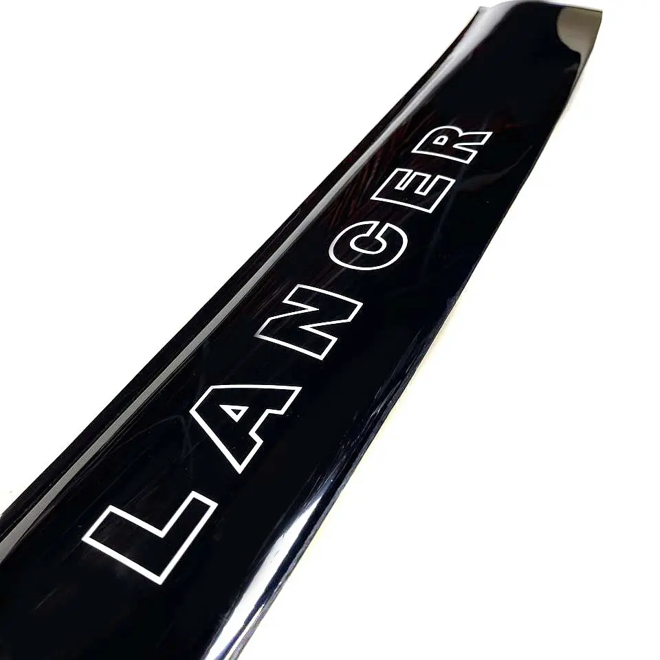 Cпойлер заднього скла козирок для Mitsubishi Lancer IX 2003-2007 Прилягає до скла 3М скотч Voron Glass - фото 3