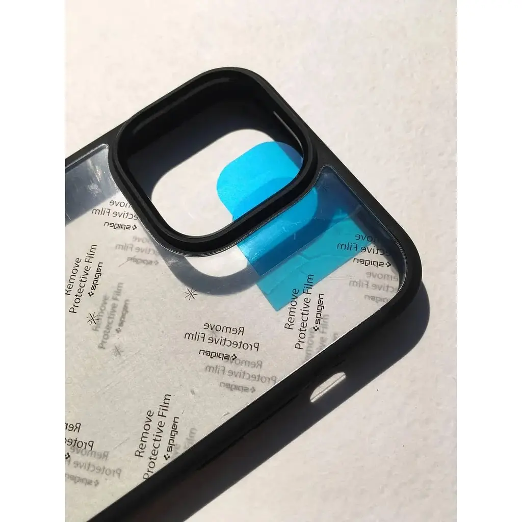 Оригинальный противоударный чехол Spigen Ultra Hybrid для iPhone 13 Pro (6.1") Matte Black (ACS03262) - фото 3