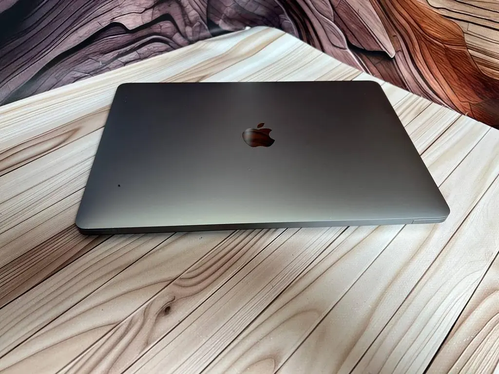 Ноутбук Apple MacBook Pro 13" 2020 A2337 M1/16/256 (C02G406ZQ05N) Б/в - фото 7